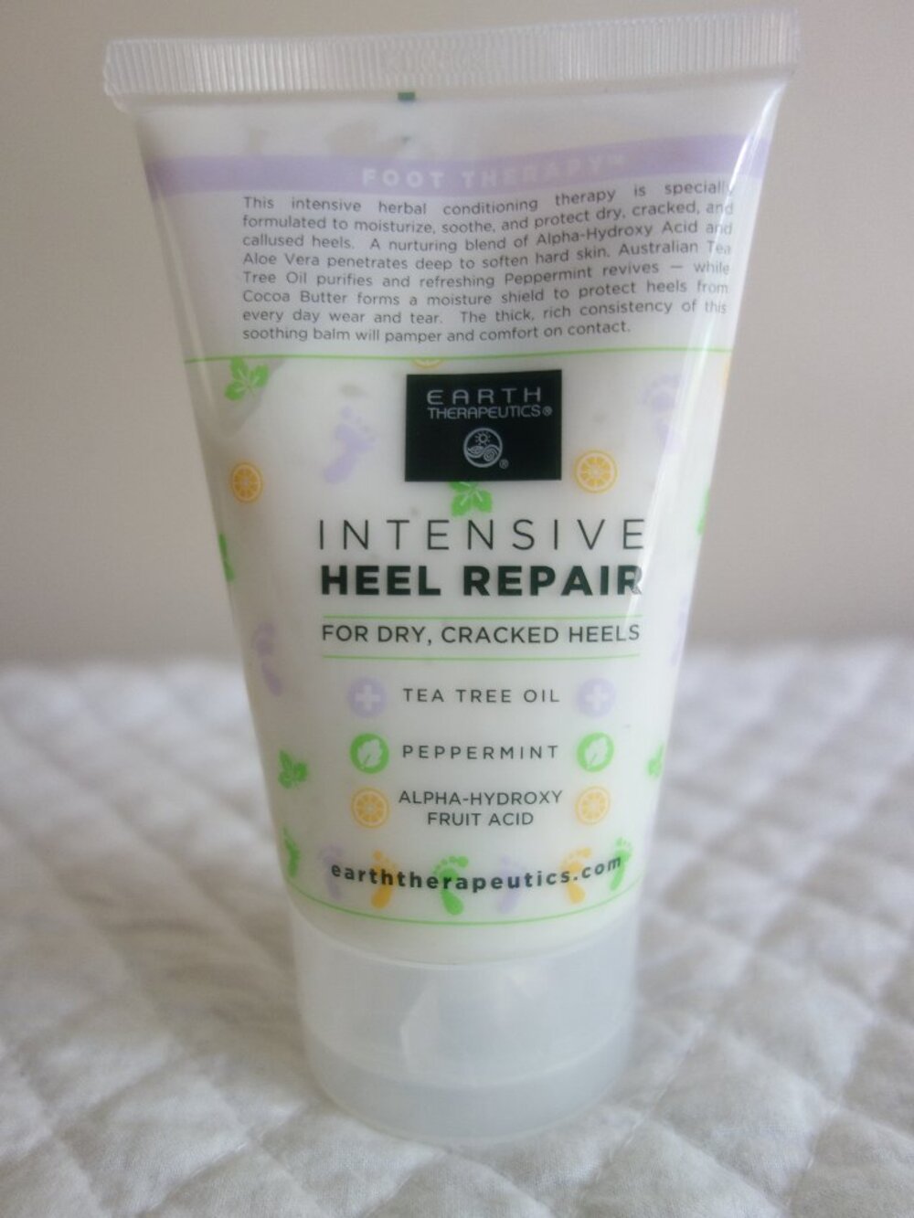 New / Sealed EARTH THERAPEUTICS Intensive Heel Repair Lotion